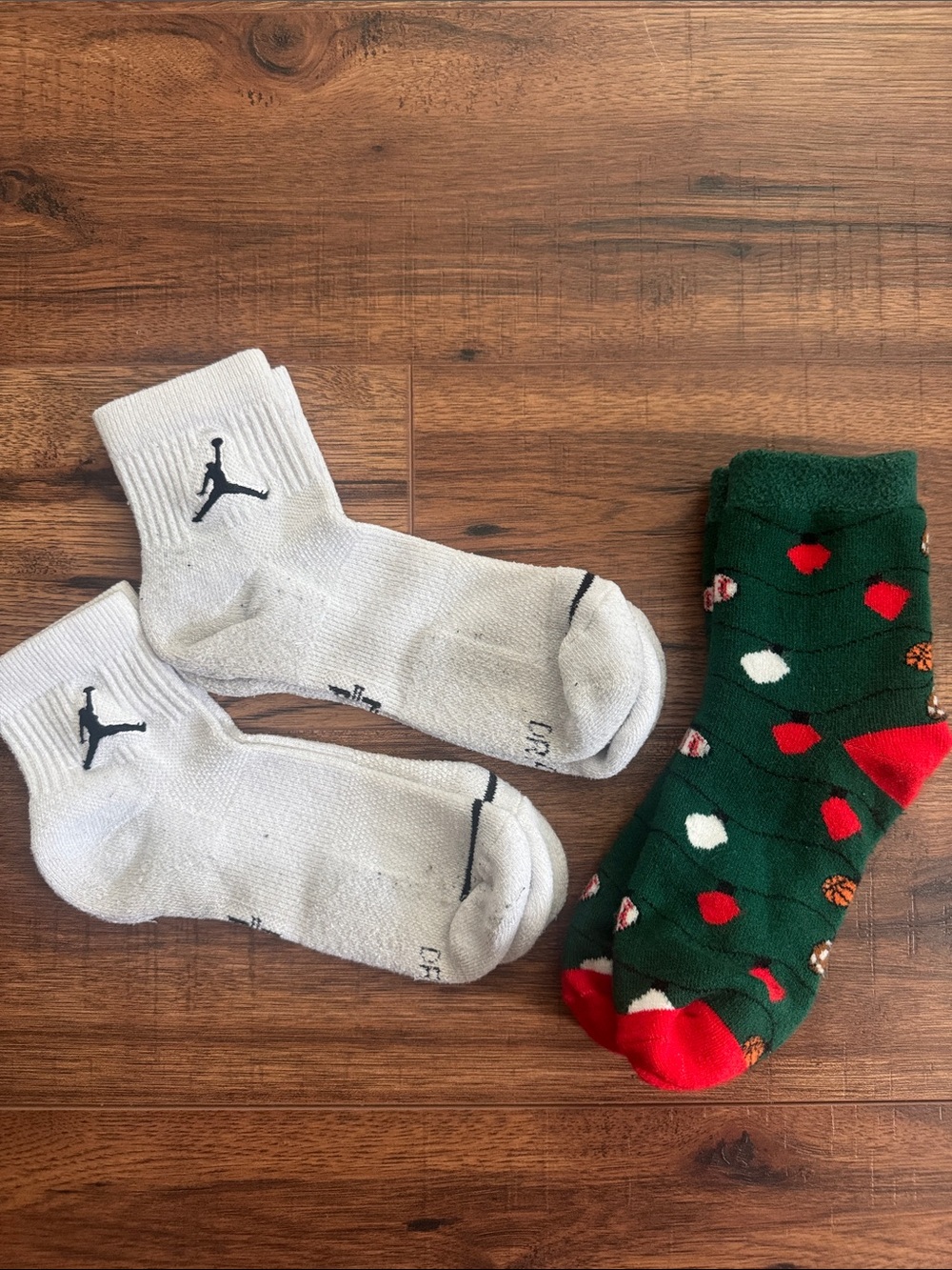 Adult (3 pair) sock Quarter lot sz: Medium